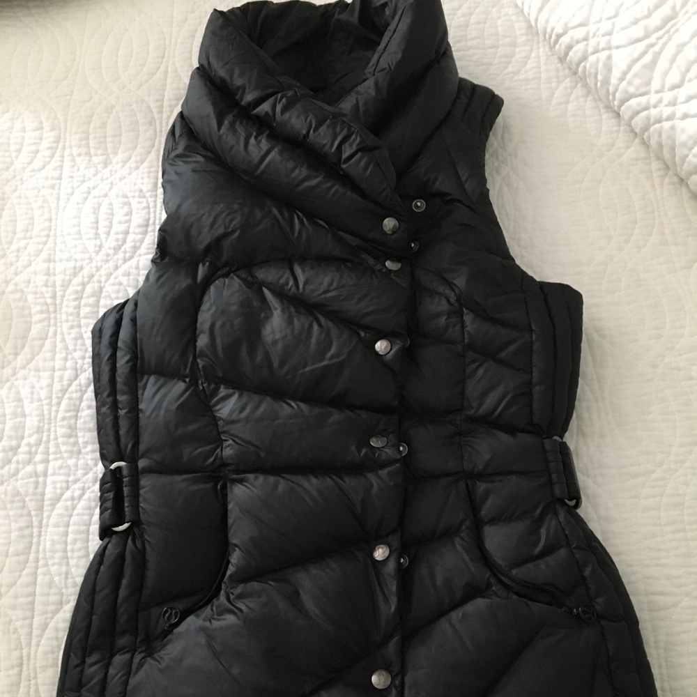 Lululemon down vest size medium